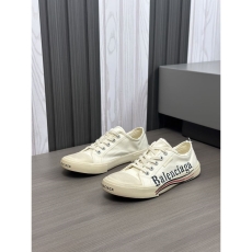 Balenciaga Low Shoes